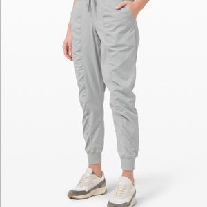 Lululemon Dance Studio Joggers Size 8 NWT
